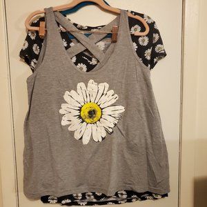 Women's 2 piece  Daisy shirt 2X